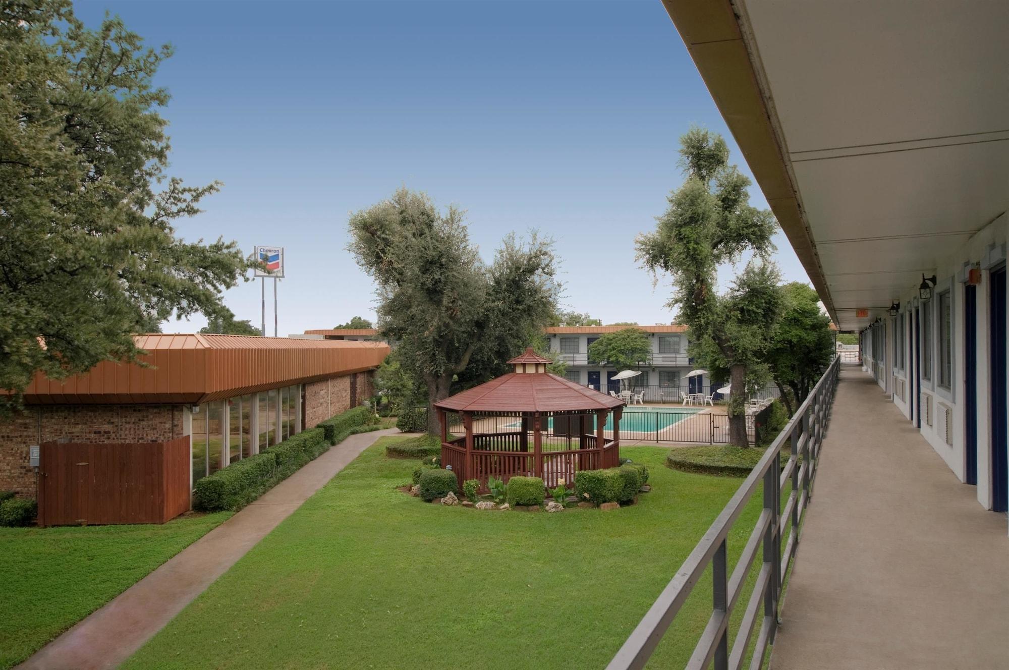 Americas Best Value Inn Fort Worth/Hurst Richland Hills Kültér fotó