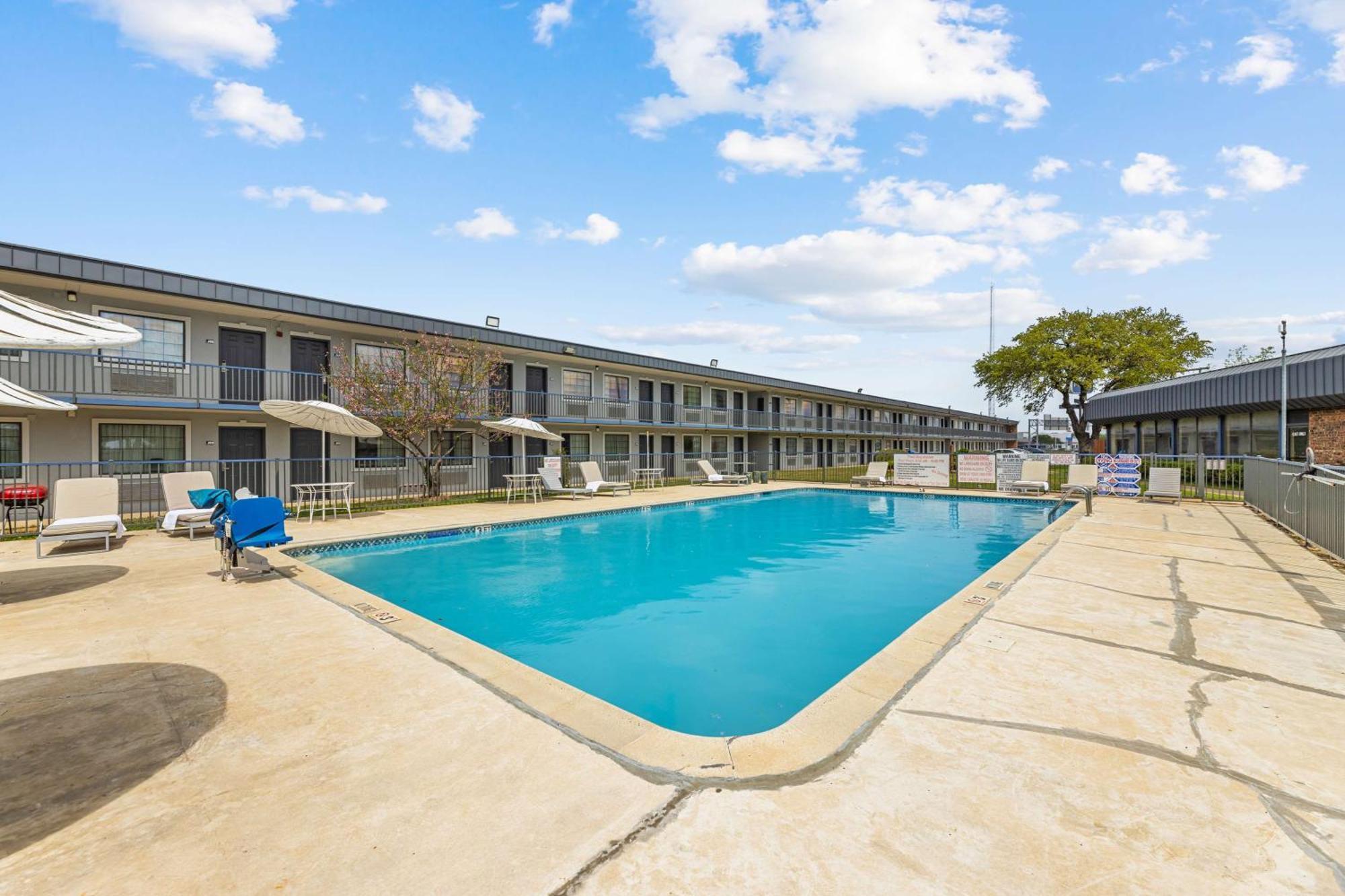 Americas Best Value Inn Fort Worth/Hurst Richland Hills Kültér fotó