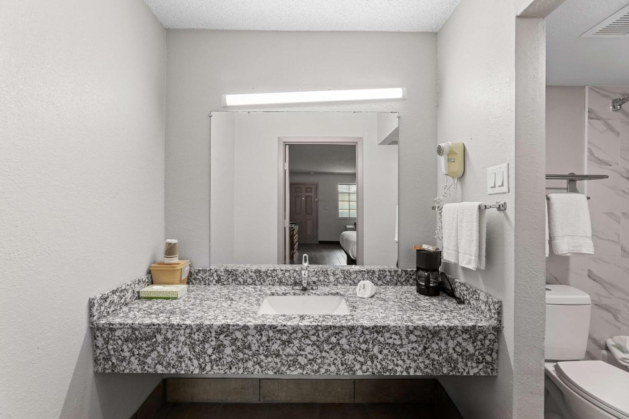 Americas Best Value Inn Fort Worth/Hurst Richland Hills Kültér fotó